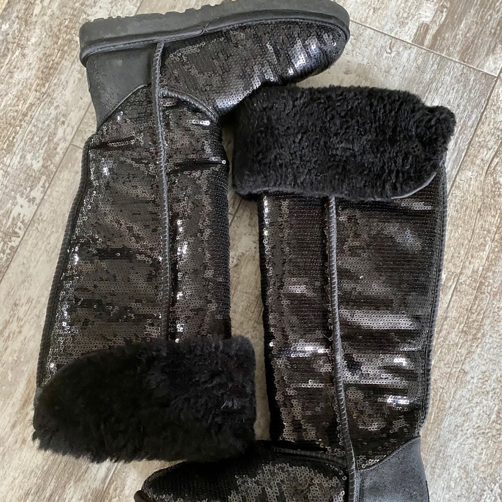 Women’s Tall sequin ugg size 8